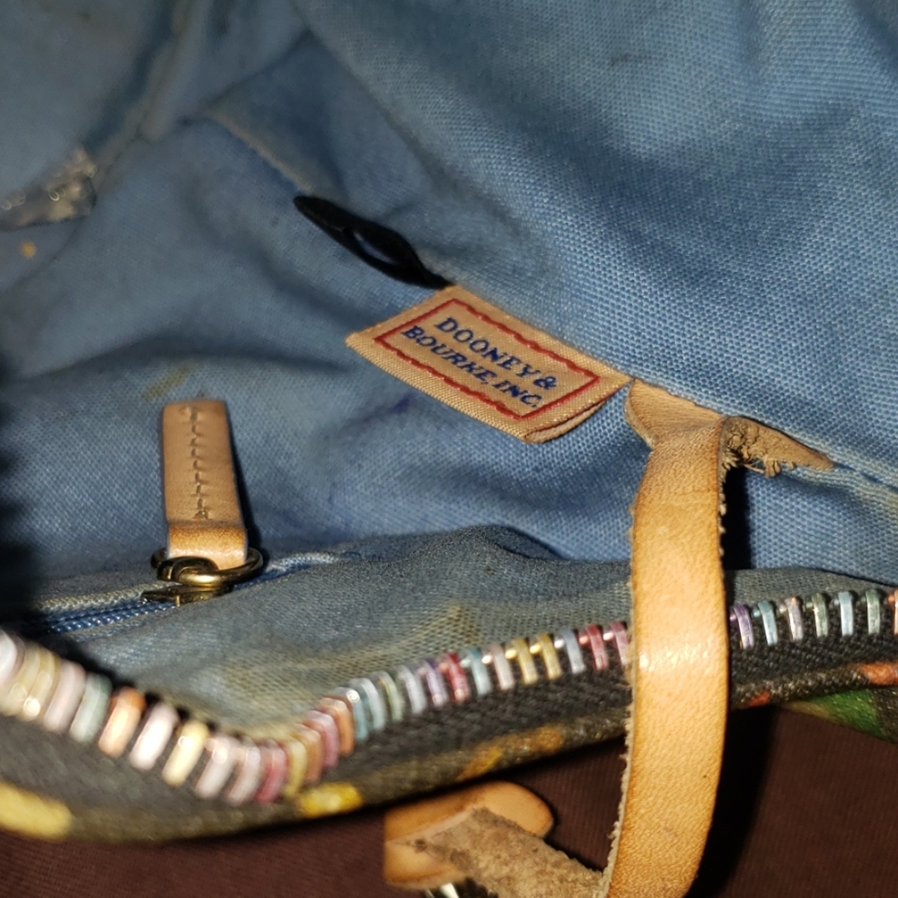 Dooney & bourke - Picture 5 of 5